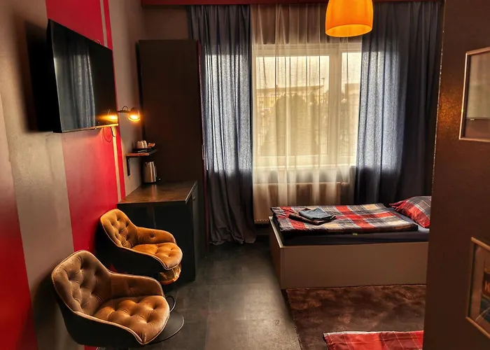 Hotel 108