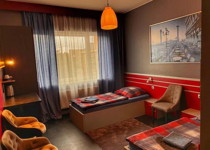 Hotel 108